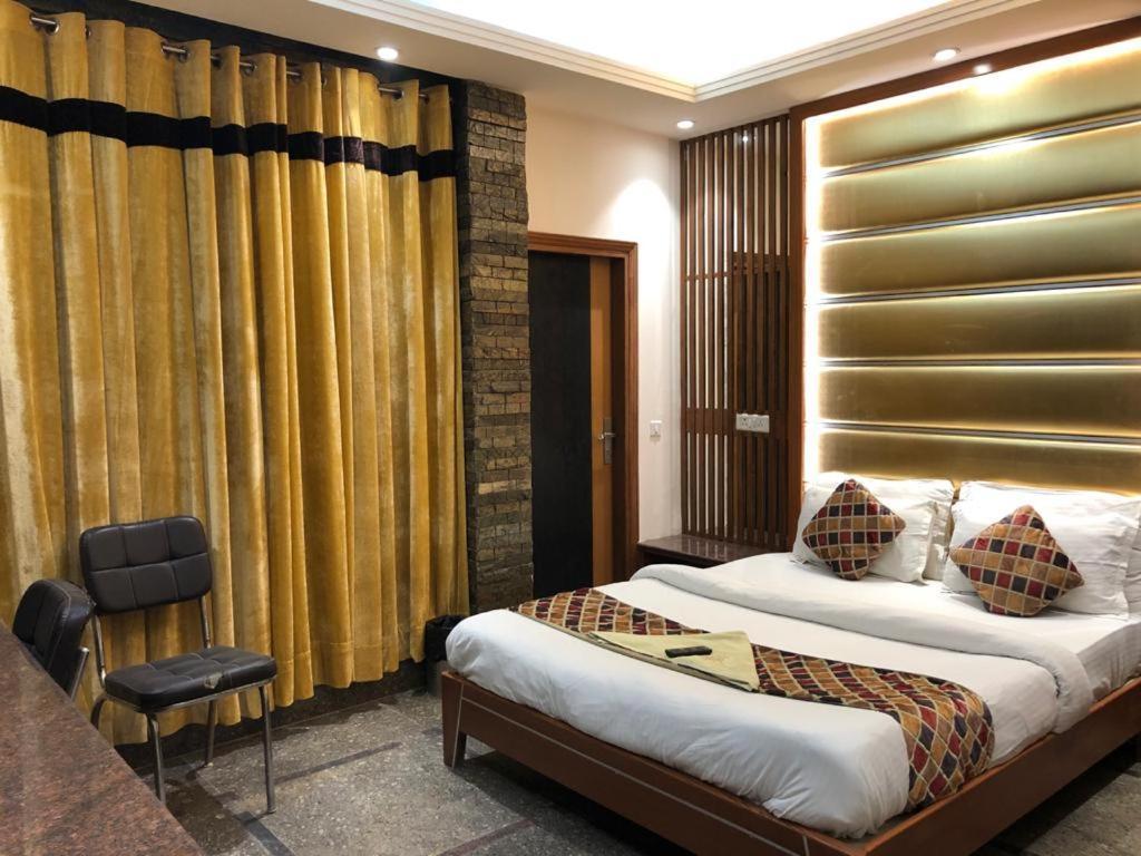 Stay @ 203 Noida Exterior foto
